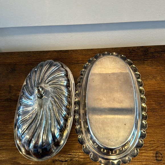 Lidded Butter Dish, Silverplated Retro Butter Mid Century Decor - Picture 6 of 10